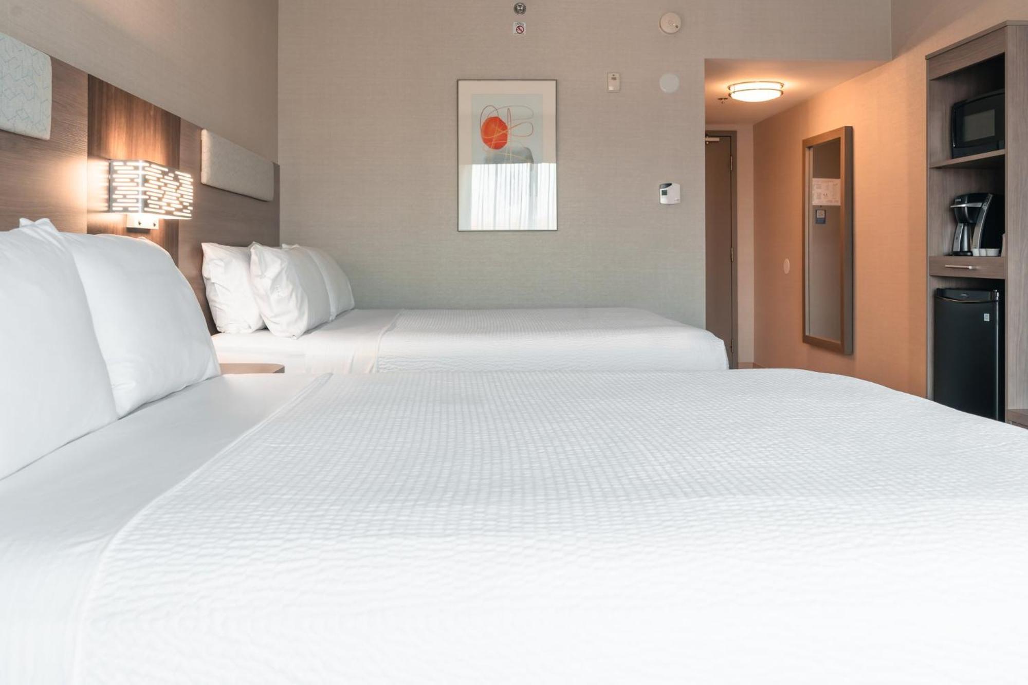 Holiday Inn Express Kingston Central By Ihg Eksteriør billede