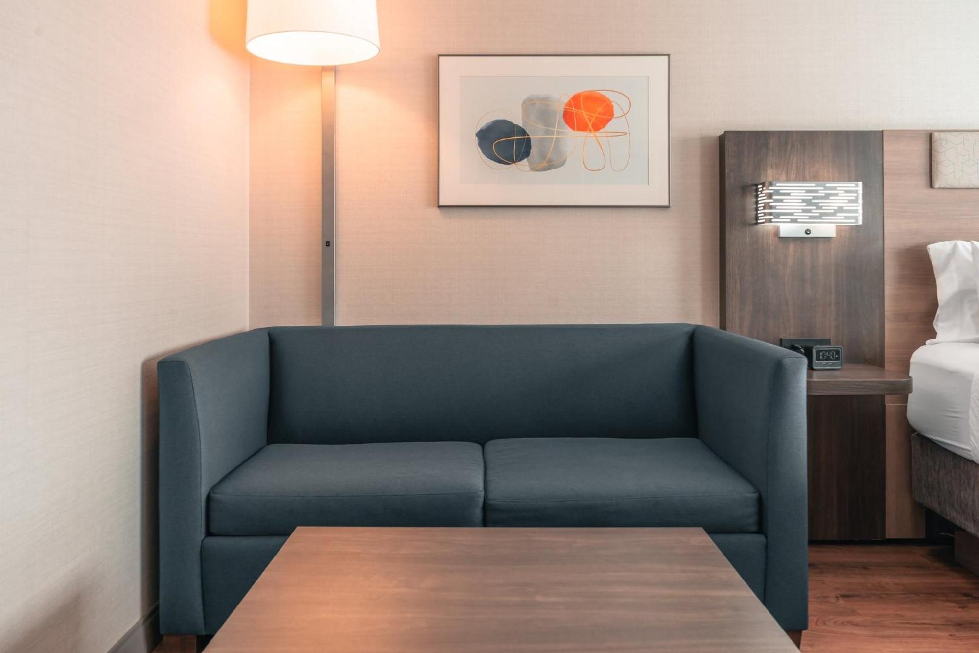 Holiday Inn Express Kingston Central By Ihg Eksteriør billede