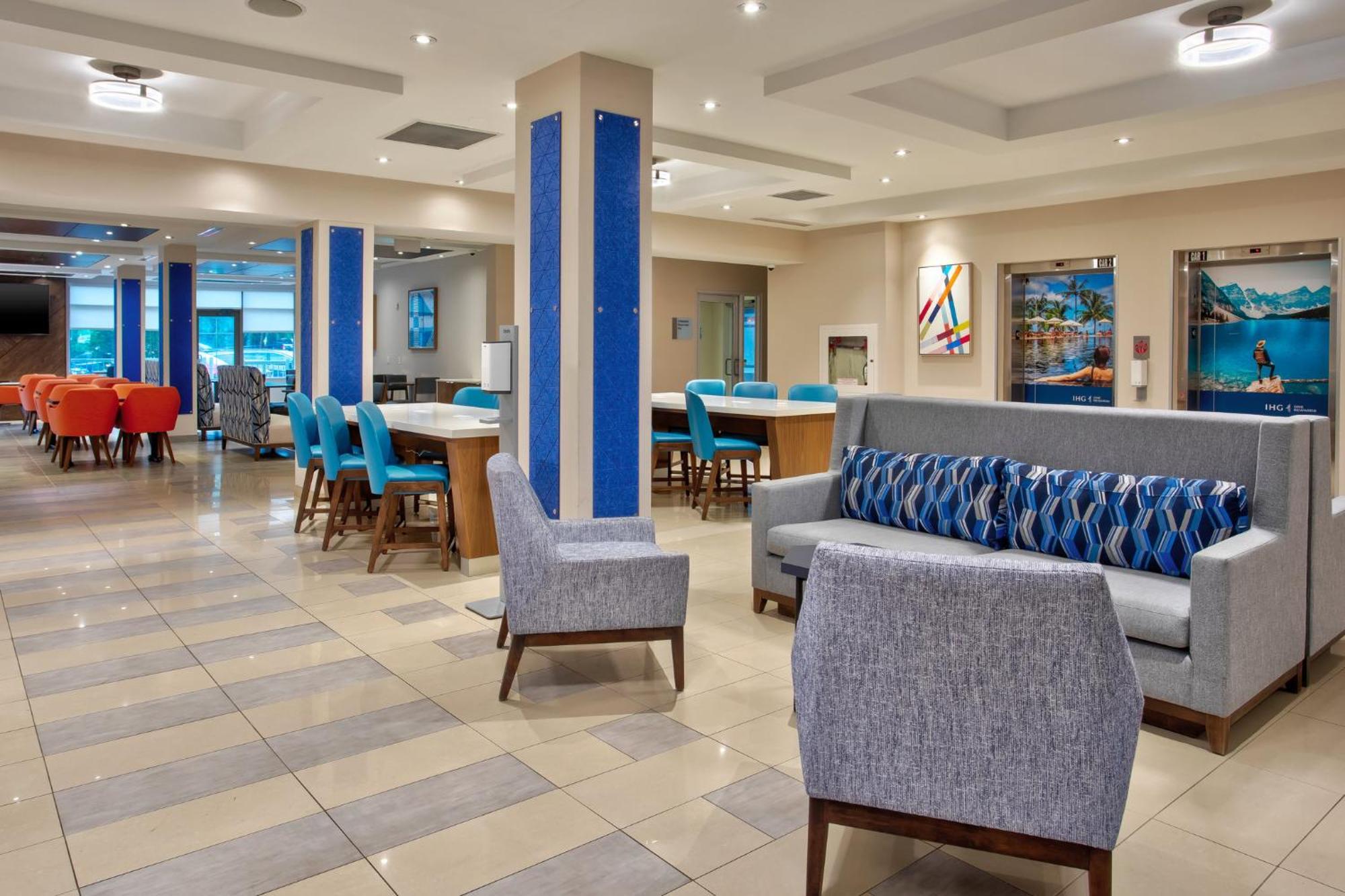 Holiday Inn Express Kingston Central By Ihg Eksteriør billede